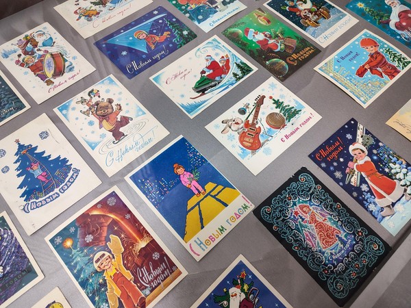 Выставка новогодних открыток