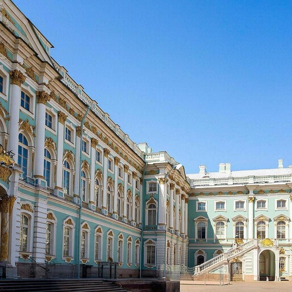 Программа «Виртуальная прогулка по знаменитым дворцам Русского музея»