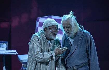 Третий звонок, господа!