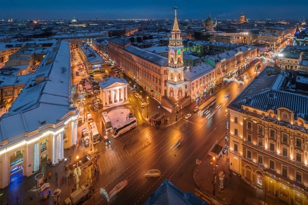 Christmas. Образы Рождества на крыше Невского