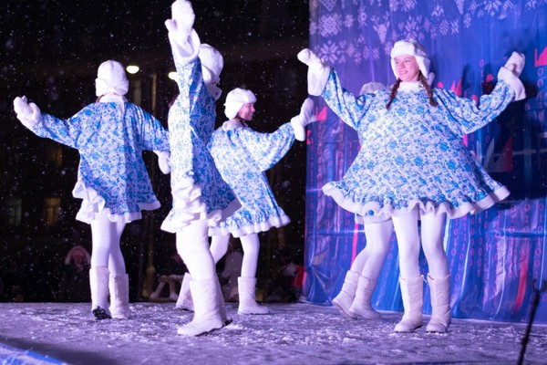 Открытие Елки перед ДКЖ