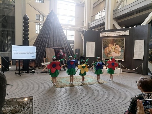 Новогодняя театрализованная сказка