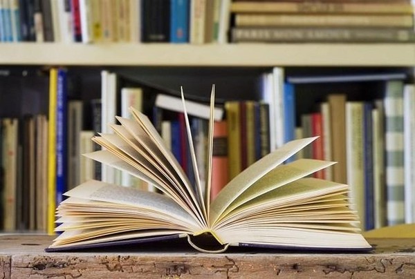 Выставка «Зимний вечер с книгой»