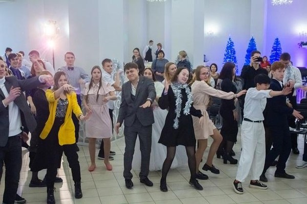 «Новогодний бал Красной королевы»