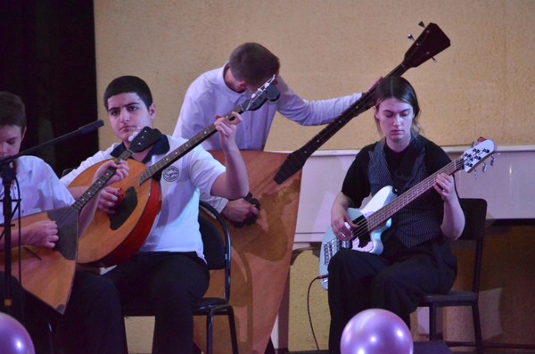 Программа «Новый год с народными инструментами»