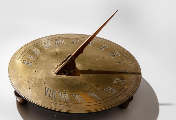 «Солнечные часы»