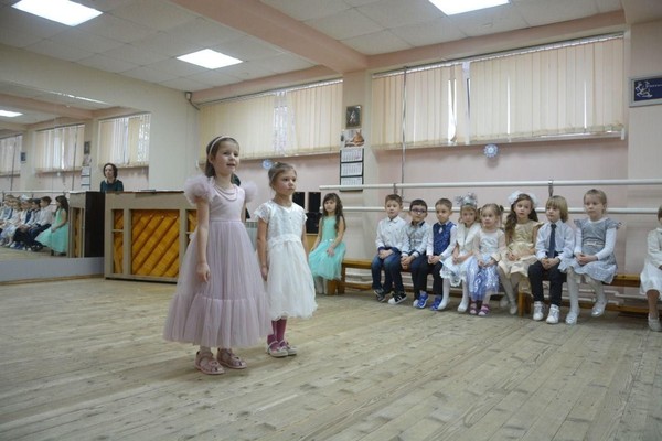 Концерт учащихся ГРЭР «Встречаем Новый год!»