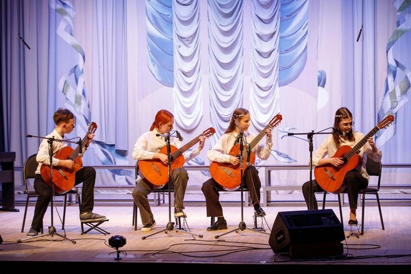 Концерт учащихся отделения народных инструментов