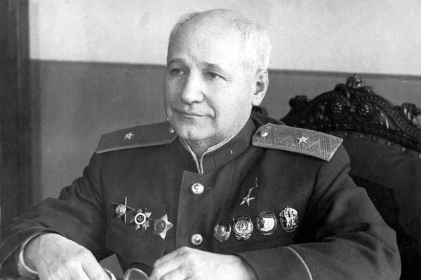 Тематическая беседа «Советский конструктор Андрей Туполев»