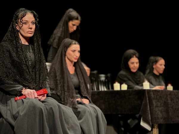 Экскурсия «Театральное закулисье. Мемориальное портретное фойе»