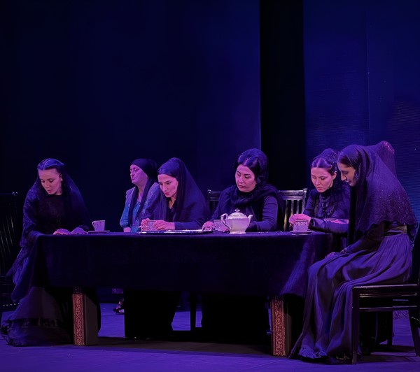 Театральное закулисье. Мемориальное портретное фойе