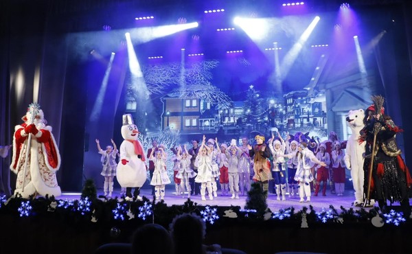 Театрализованное представление «Корпорация новогодних волшебников»