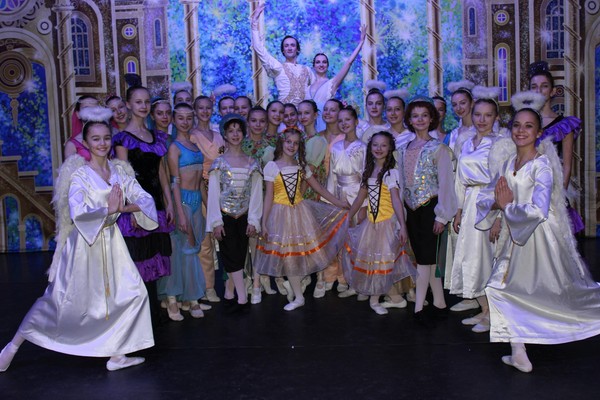 Праздничный концерт «Новый год мы встретим вместе – с танцем!»