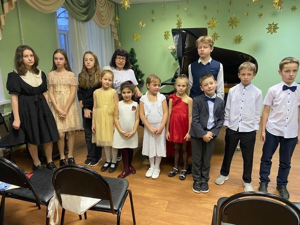 «Праздник к нам приходит...»