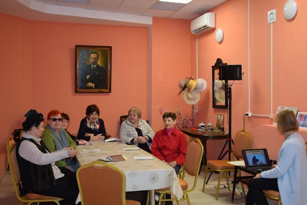 Литературная гостиная «Стучат часы, уходит старый год»