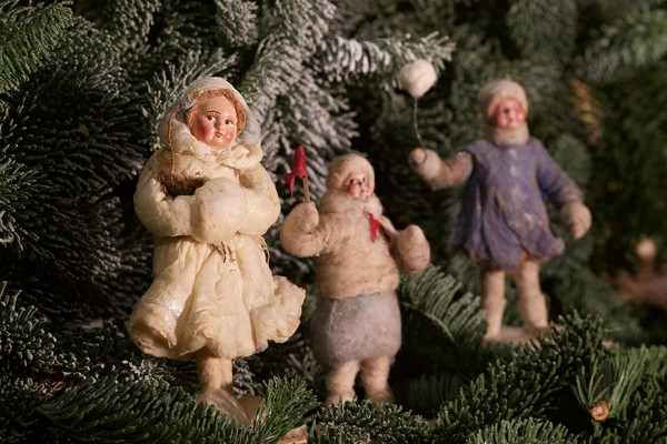 Театрализовано-игровая программа «Сказки ёлочных игрушек»