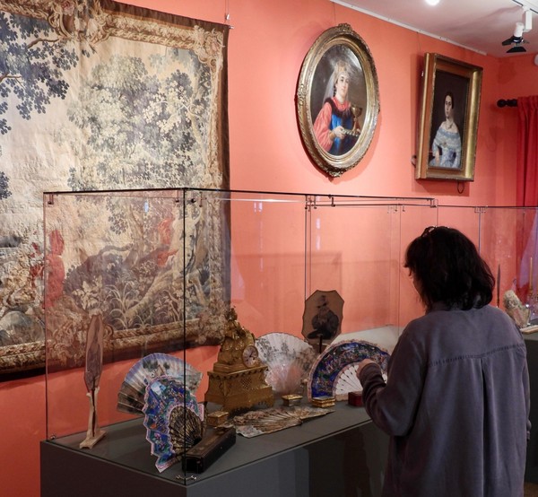 Сборная экскурсия «Средь шумного бала, случайно»