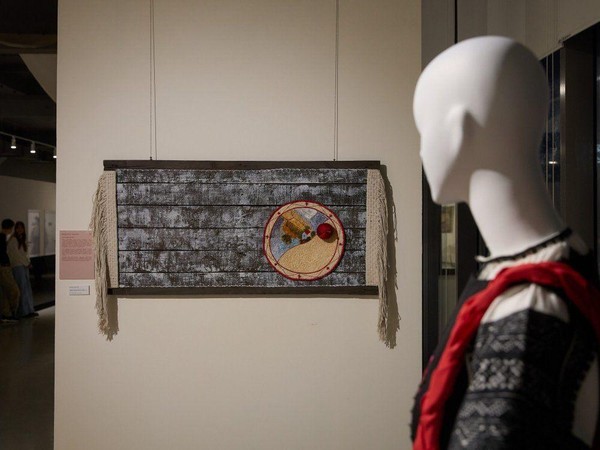 Выставочный проект «Бабушкины сказки»