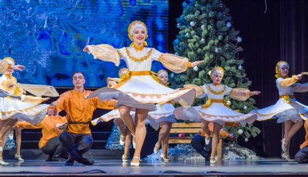 Новогодний концерт «Проделки Бабы- Яги или снег оптом и в розницу»