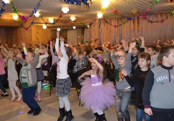 Развлекательная программа для школьников «День подарков»