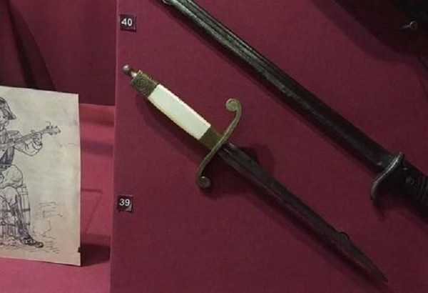 Тематическая беседа «Оружие офицеров военно-морского флота»