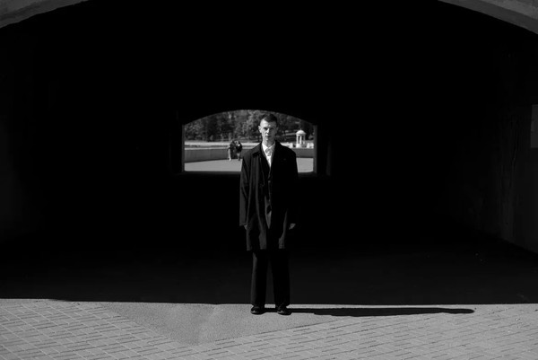 А. Смоленский. На ощупь жить