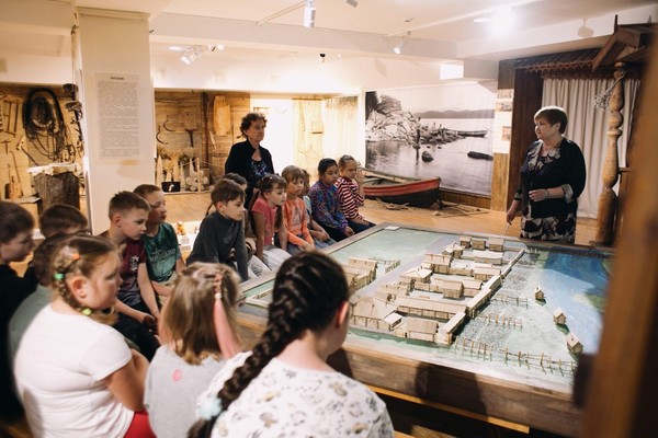 Занятие «Родной дом: башкирская юрта и русская изба»