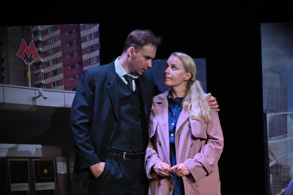 Спектакль «Ненормальная»