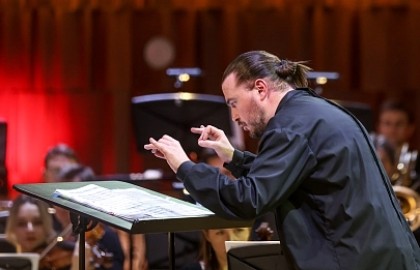 Оффенбах. Сказки Гофмана. Дирижёр – Д. Синьковский