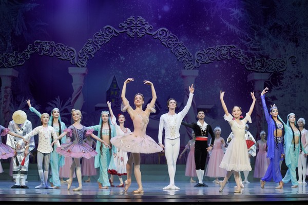 Щелкунчик со звёздами от Ballet Globe