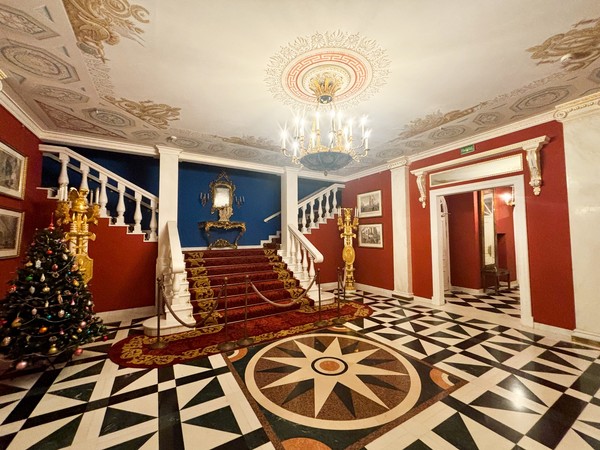 Концерт при свечах. Мелодии новогодней ночи: от Петербурга до Венских залов