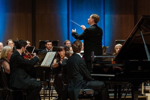 Красноярский симфонический оркестр. Новогодний музыкальный подарок