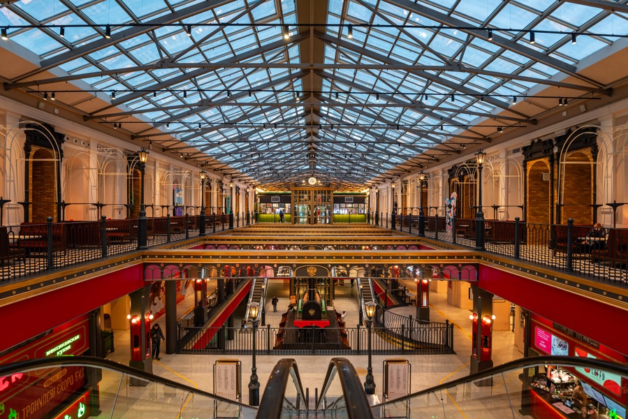 Варшавский вокзал. Окно в Европу