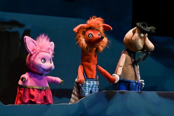 Новогодние похождения Лиса и Поросёнка