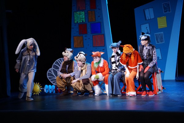 спектакль «Хоровод в Новый год!»