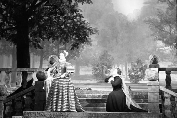 Выставка «Ангелина Степанова и Николай Эрдман»