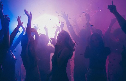 Танцуй Елка