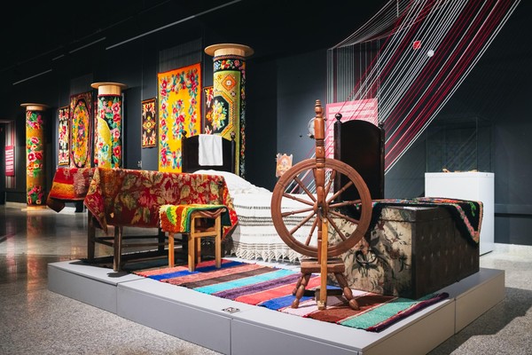 Выставка «Сибирский махровый ковер»