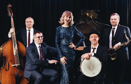 Hollywood Christmas. Анастасия Лютова и Лютый Бэнд