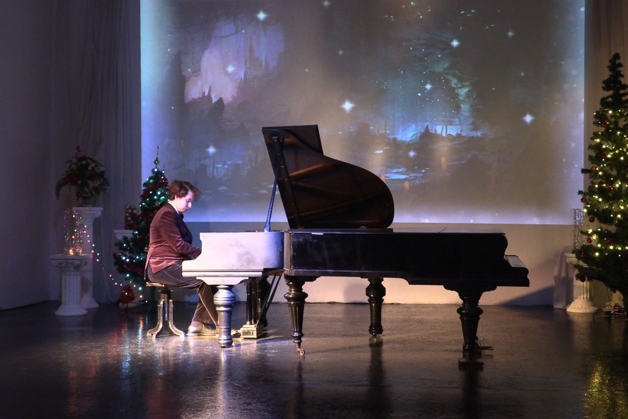 «Вихри вальса» фортепианный концерт Виктор Николаев