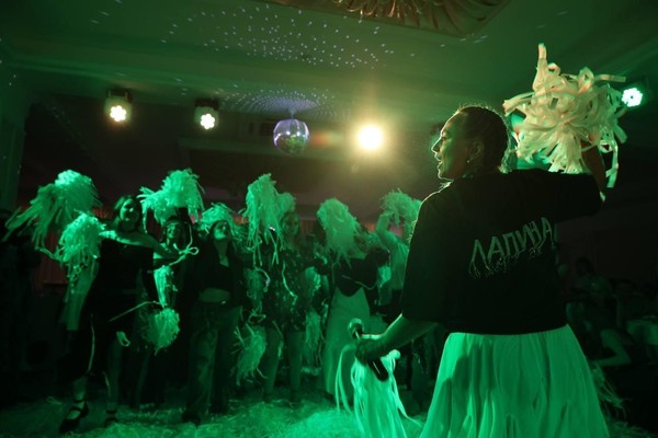 Новогоднее шоу пузырей Юли Лапиной «КАРНАВАЛ». Конкурс на лучший костюм