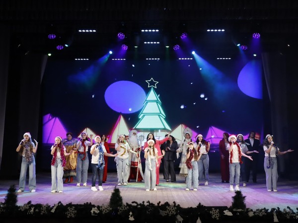 Новогодний праздничный концерт «Все про Новый год»