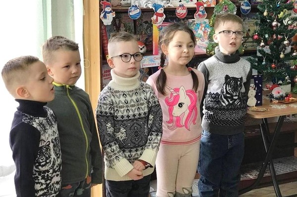 Познавательно-игровой час «Новогодний калейдоскоп»