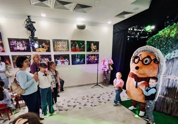 Новогодняя интермедия «Ёлочка гори»