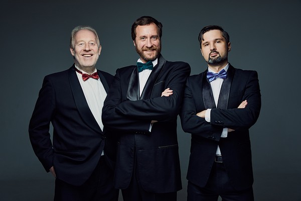 Три русских баса. Песни из любимых кинофильмов