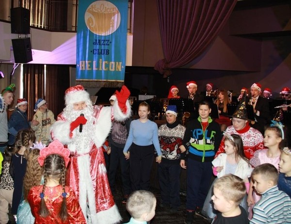 Концертно-познавательная программа «Загляни в себя»