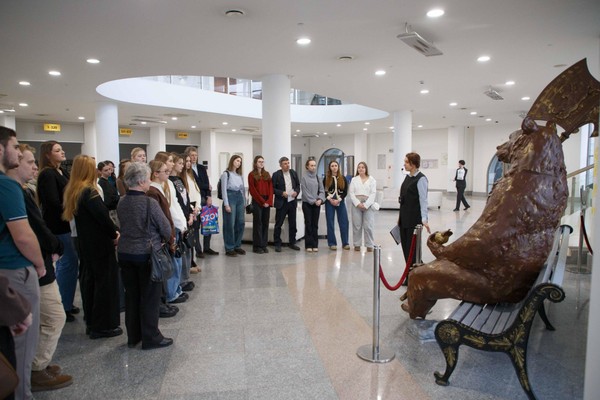 Экскурсия для зрителей по предварительной заявке по выставке «Штиль»