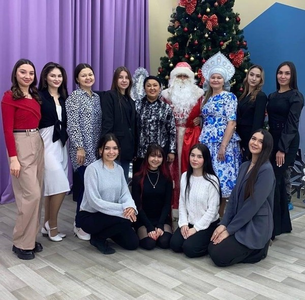 Праздничный вечер «Новогодний движ»