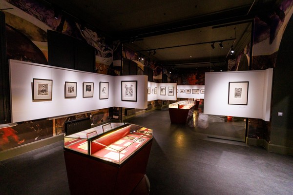 Экскурсия по залам Сергея Калмыкова и Владимира Кибальчича