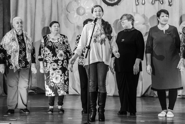 Литературно – музыкальная программа «Возьмемся за руки друзья»